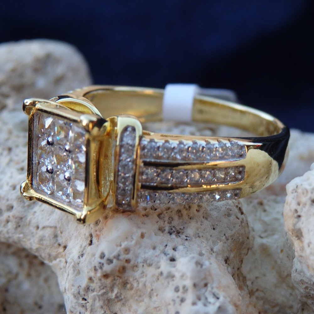 Eterno ™ 18k yellow gold SquareFace Cluster Ring
